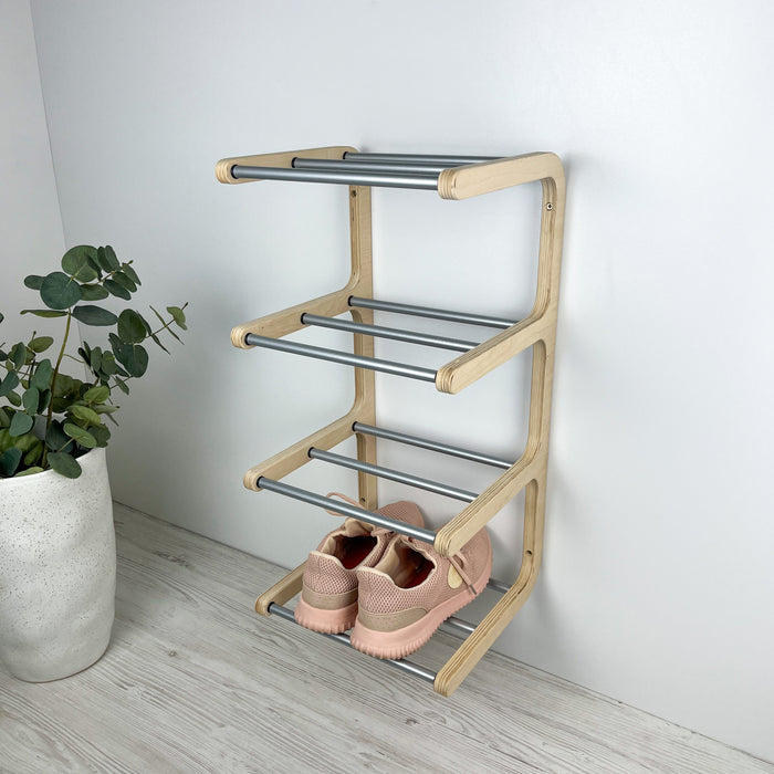 Стильна взуттєва полиця на стіну — натуральна береза та сірий алюміній