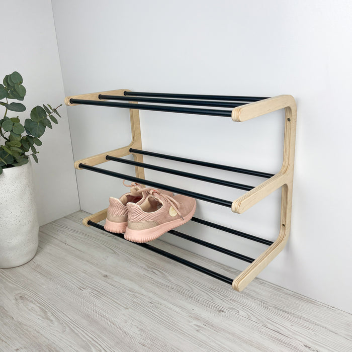 Дерев'яна обувничка на стіну з берези — стильний трирівневий органайзер