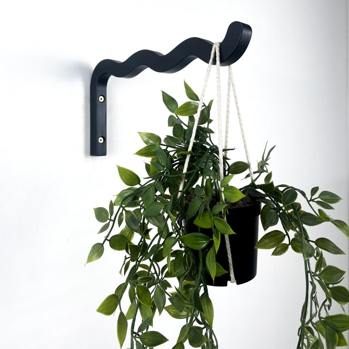 Чорний еко-кронштейн з дерева 30 см х 15 см