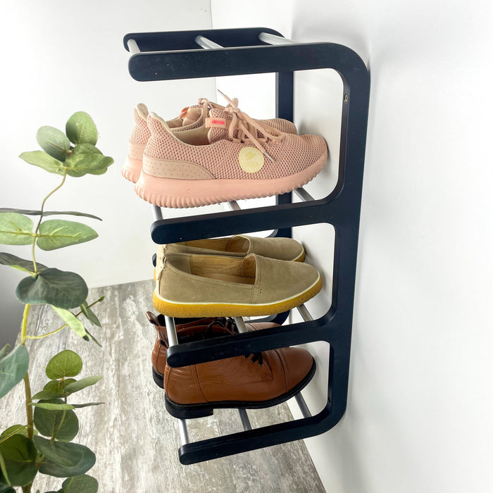 Дерев'яна обувничка на стіну — стильний чотирирівневий органайзер