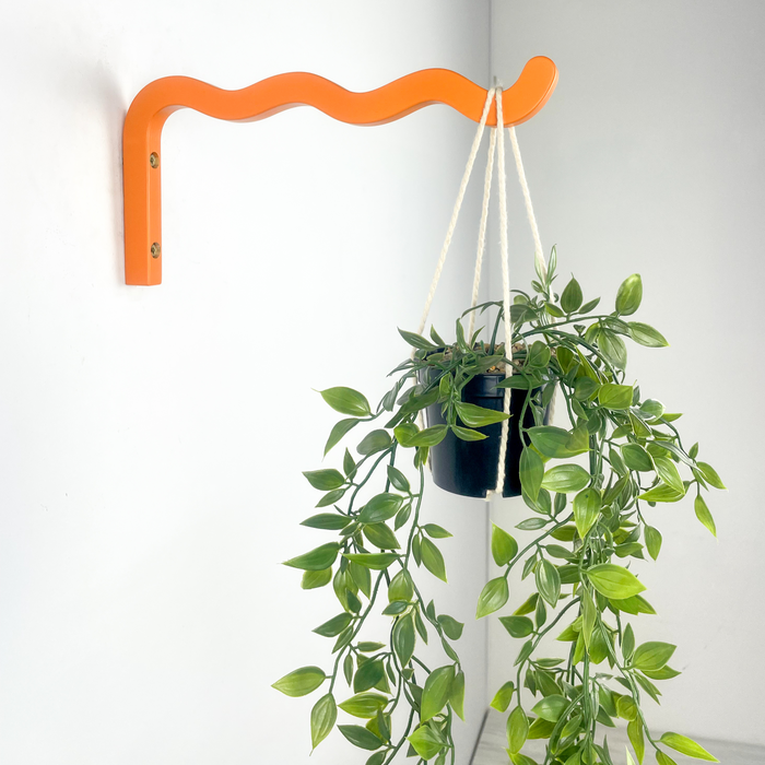 Сучасний помаранчевий гачок із дерева 30 см х 15 см