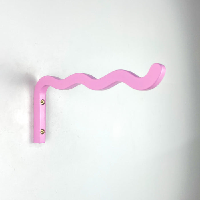 Рожевий кронштейн для кашпо з дерева 30 см х 15 см