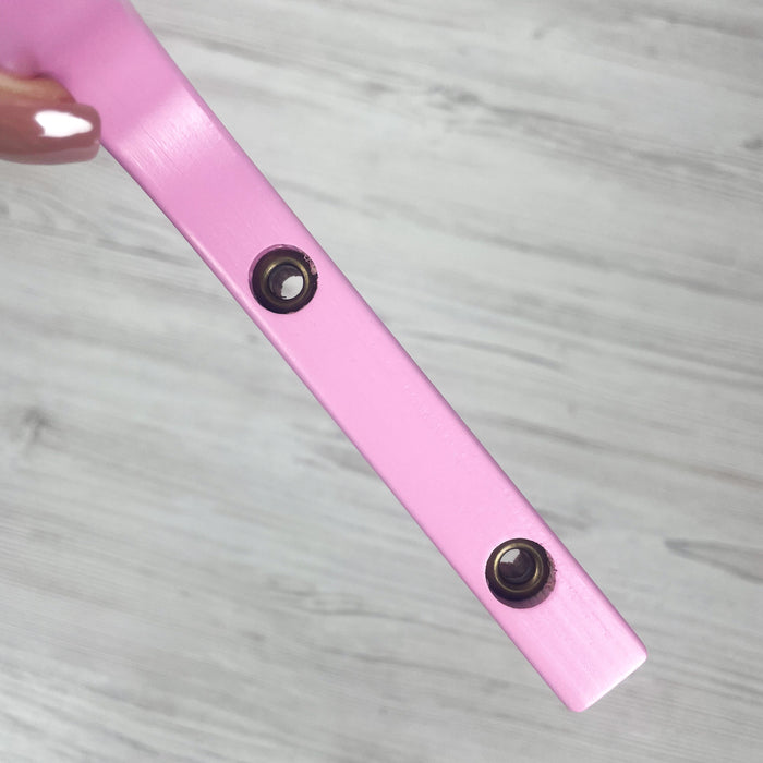 Рожевий кронштейн для кашпо з дерева 30 см х 15 см