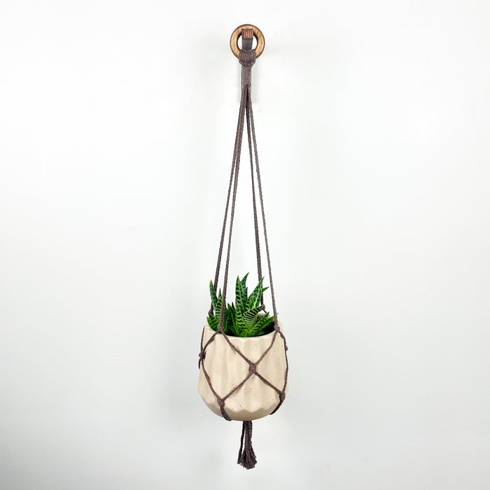 Мінімалістичний кронштейн для кашпо | Горіх