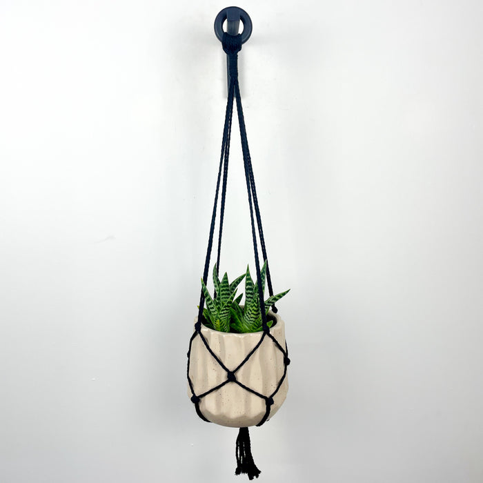 Чорний кронштейн для кашпо з дерева | 10 см х 15 см