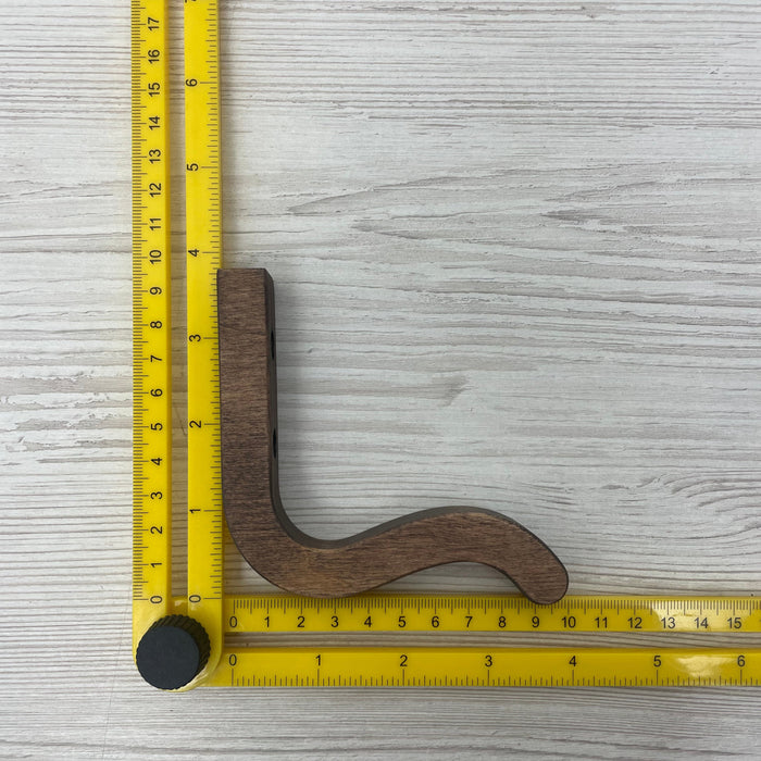 Тримач для гарнітури у скандинаському стилі