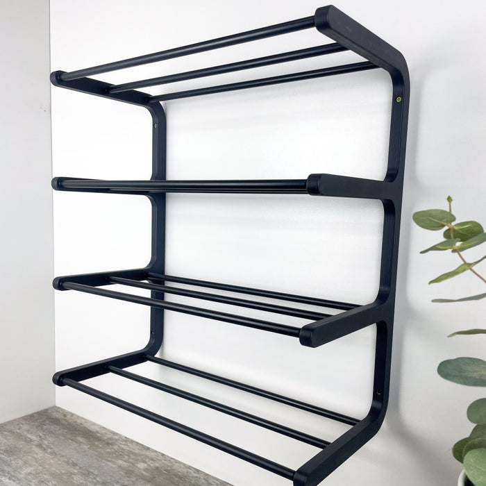 Стильна взуттєва полиця на стіну — натуральна береза та чорний метал