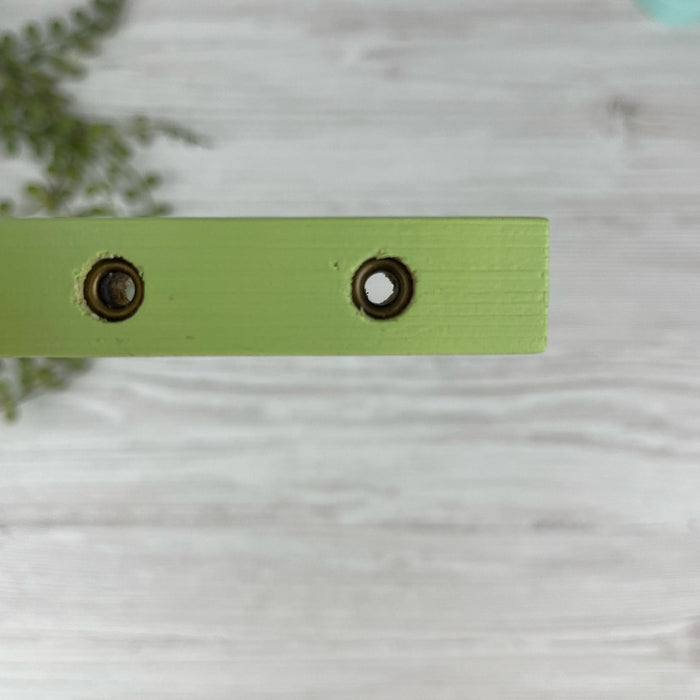 Wavy Bracket for Indoor Plants | Green 6"x4" - Image 4