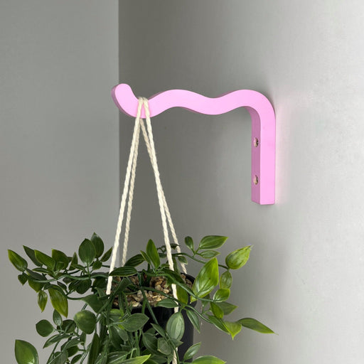 Pink Wavy Plant Hook for Indoor | 6"x4" - Image 1